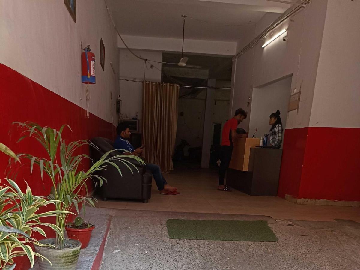 Hotel O Kl Khari Near Ashoka Park Mein Metro New Delhi Extérieur photo