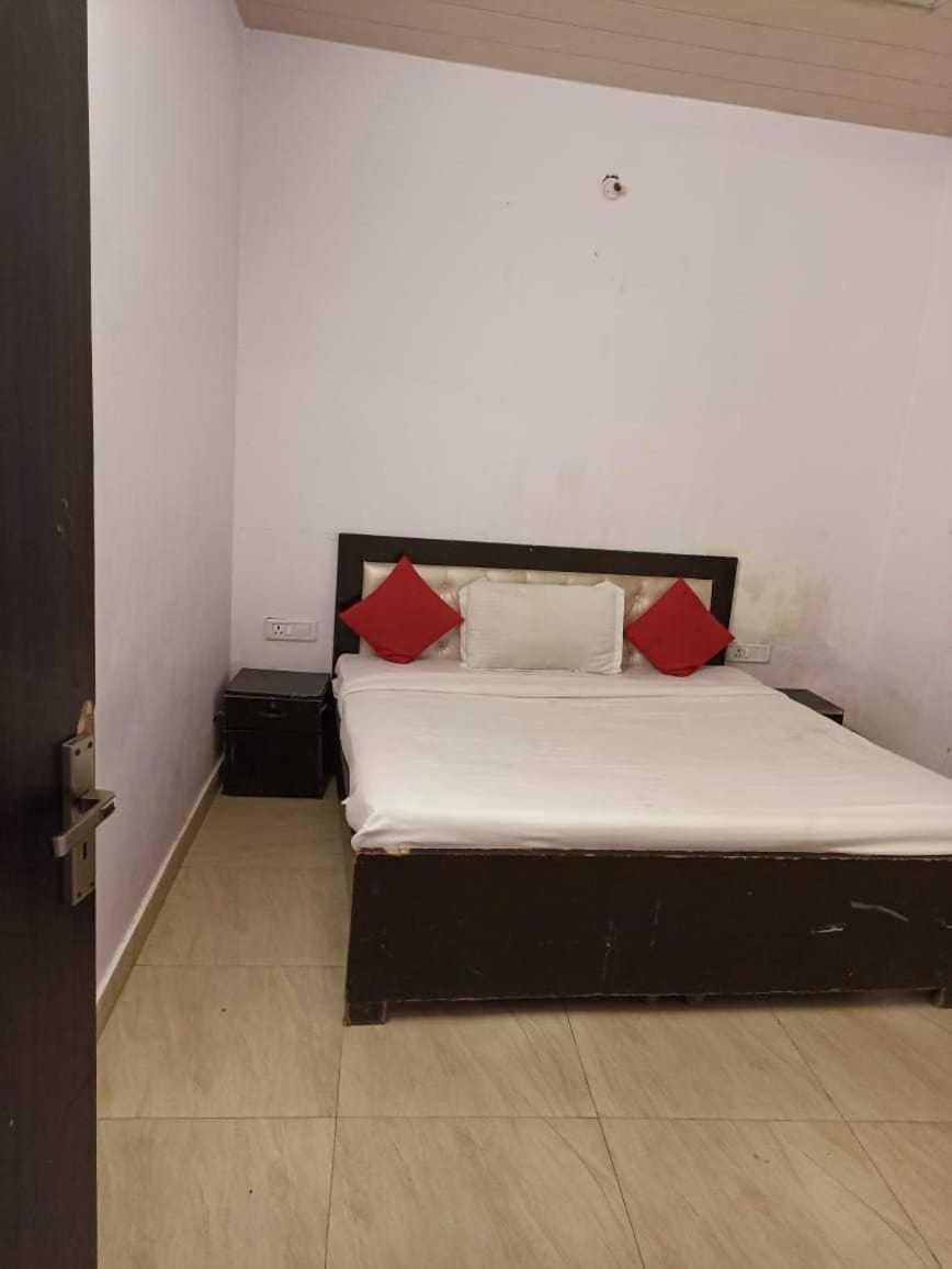 Hotel O Kl Khari Near Ashoka Park Mein Metro New Delhi Extérieur photo